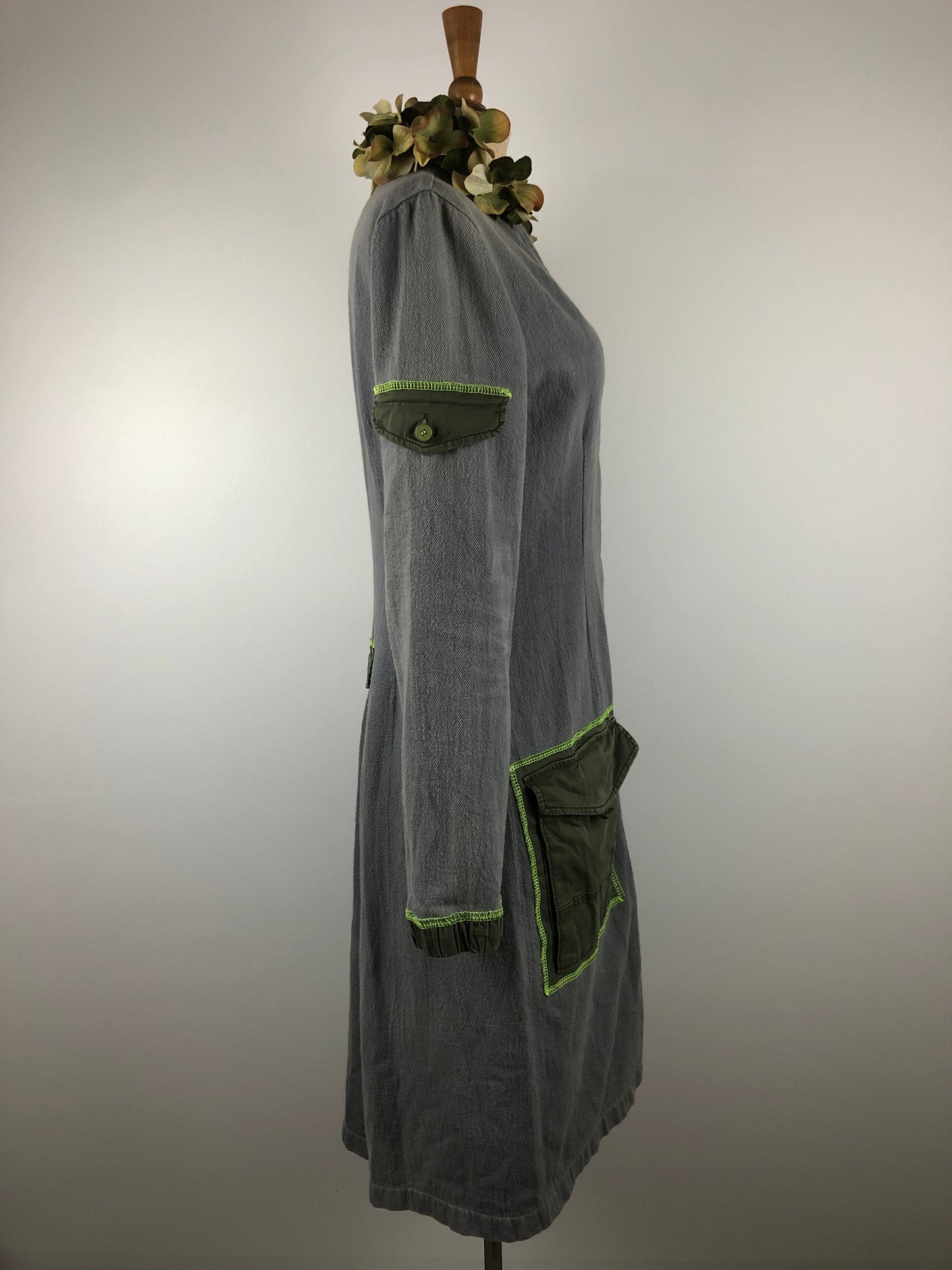 Upcycled avant-garde hortensia mantel