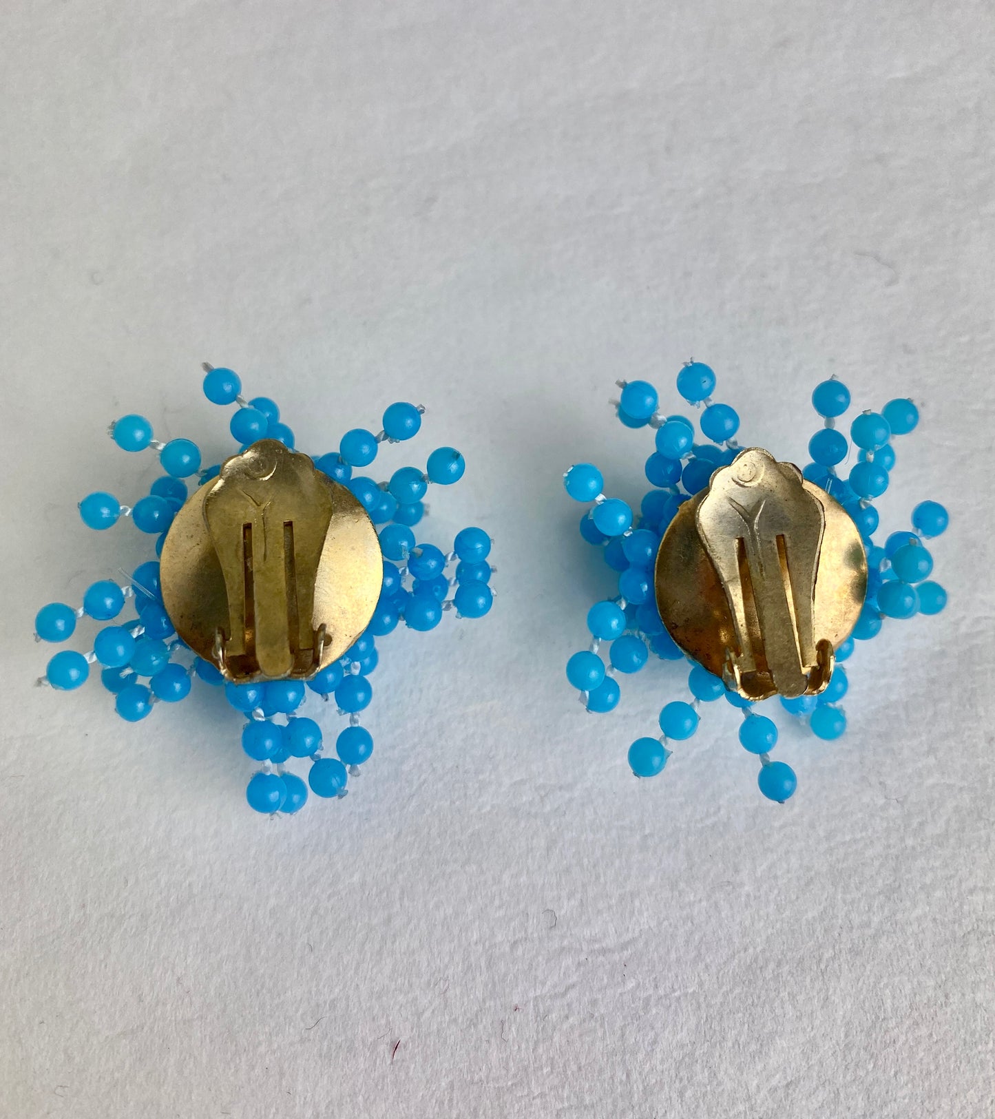 Turquoise pearl clips vintage