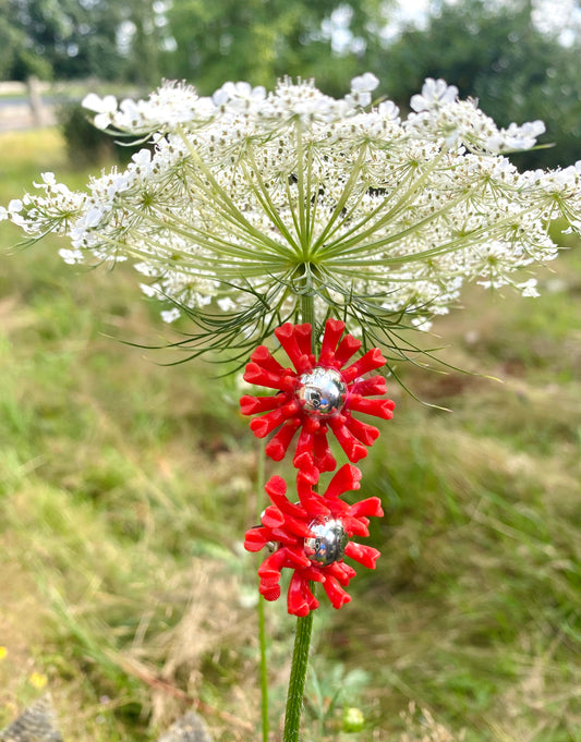 Clip-on earrings red Daisies